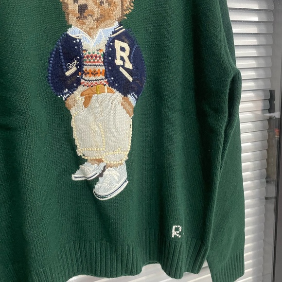 Polo by Ralph Lauren Green Sweater with Bear Design - Picture 7 of 7